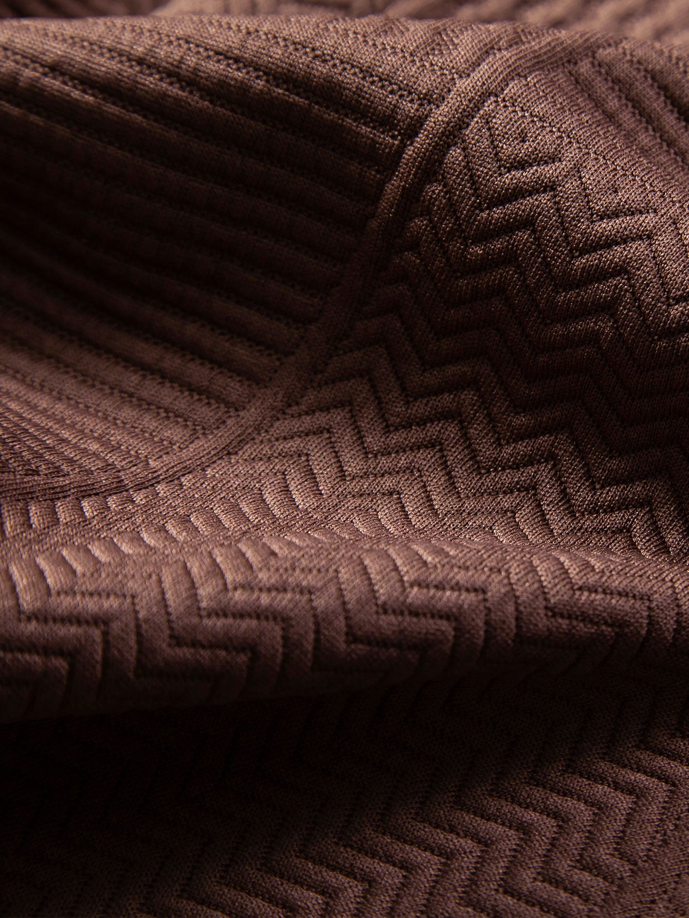 STILE GEOMETRICO: CAMICIA CUBANA A MANICHE CORTE CON TEXTURA GEOMETRICA