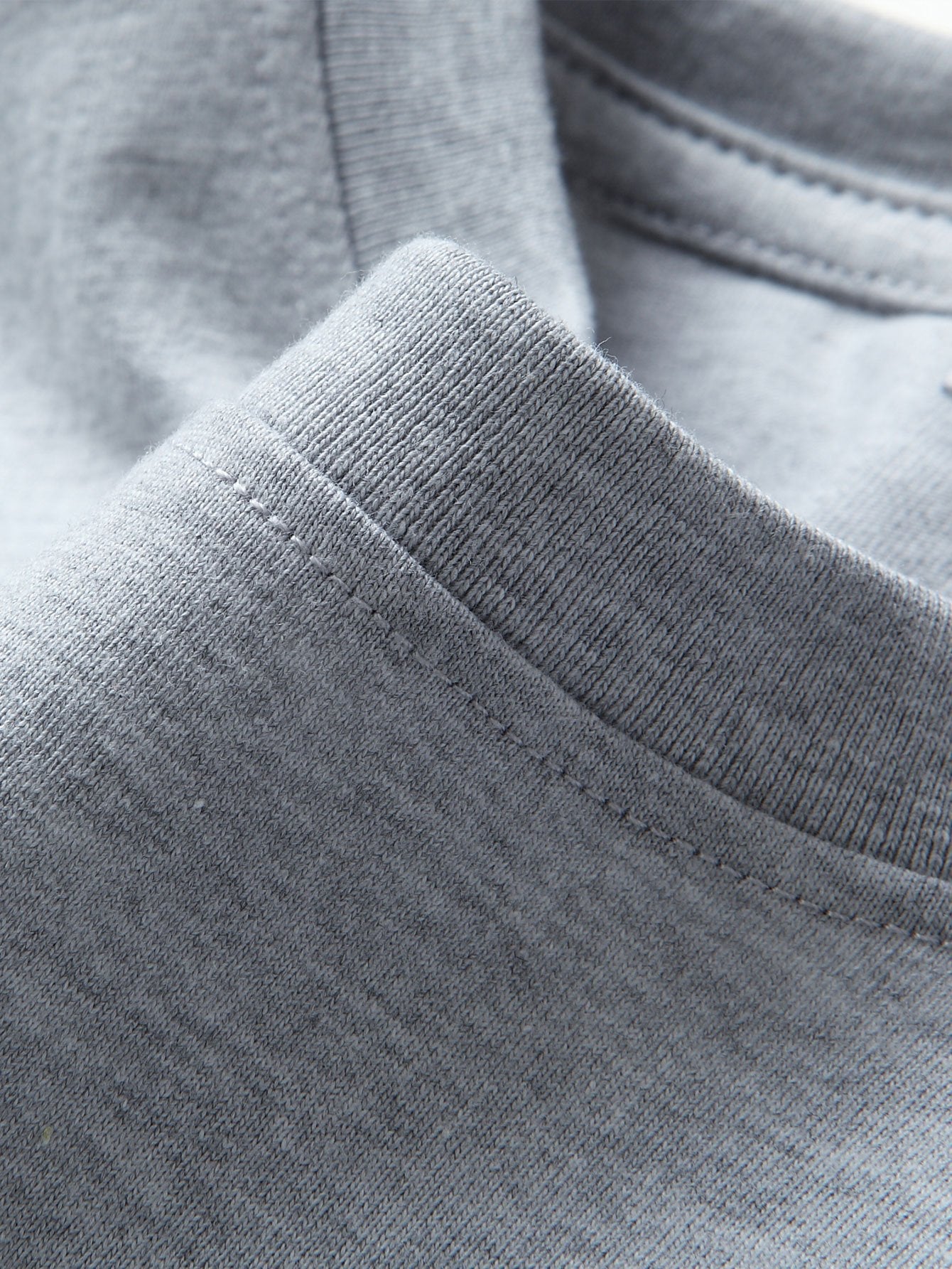 T-SHIRT A MANICHE LUNGHE IN COTONE