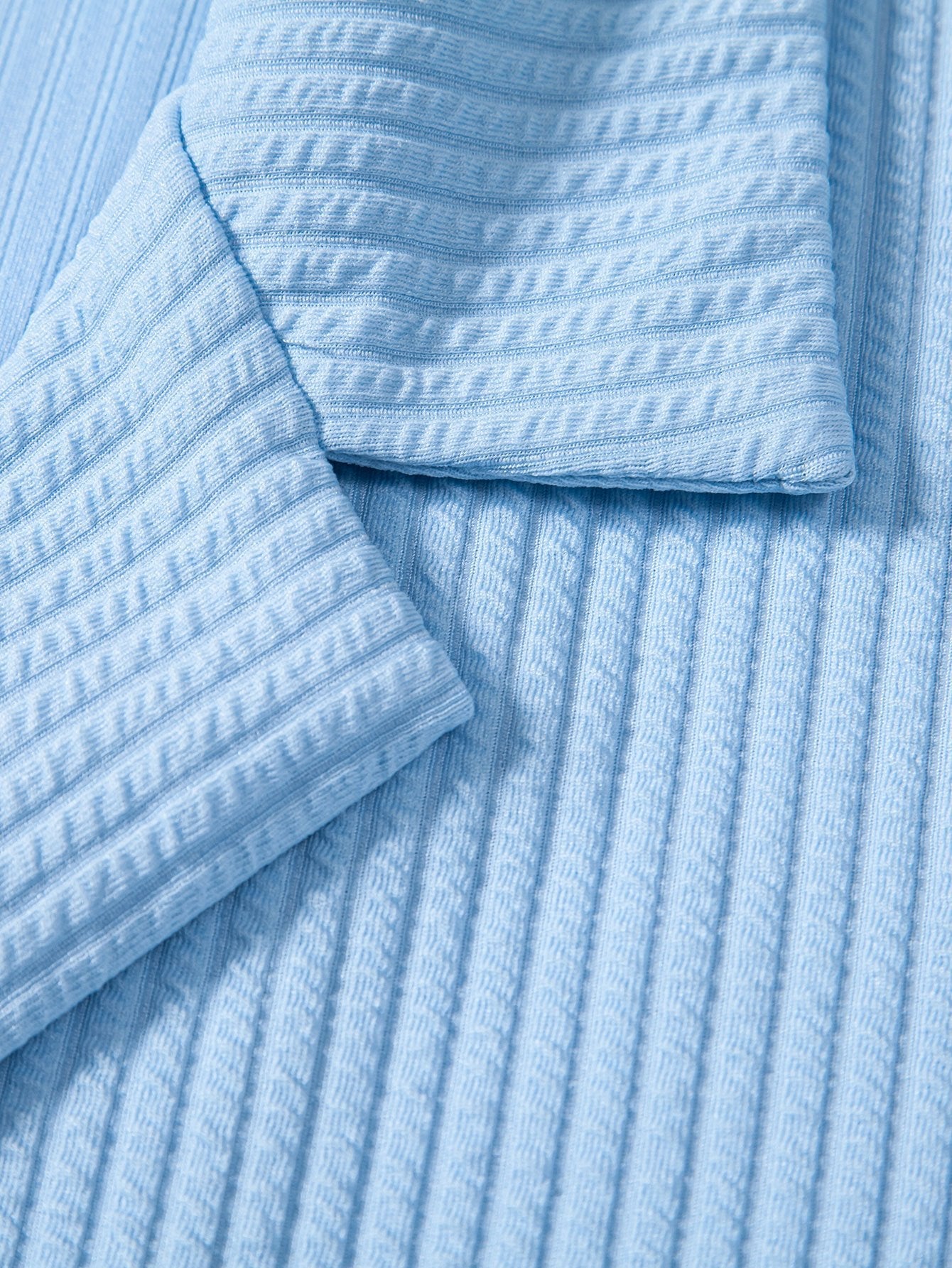 STILE DEFINITO: CAMICIA MUSCLE FIT A COSTE CON COLLO CUBANO PROFONDO