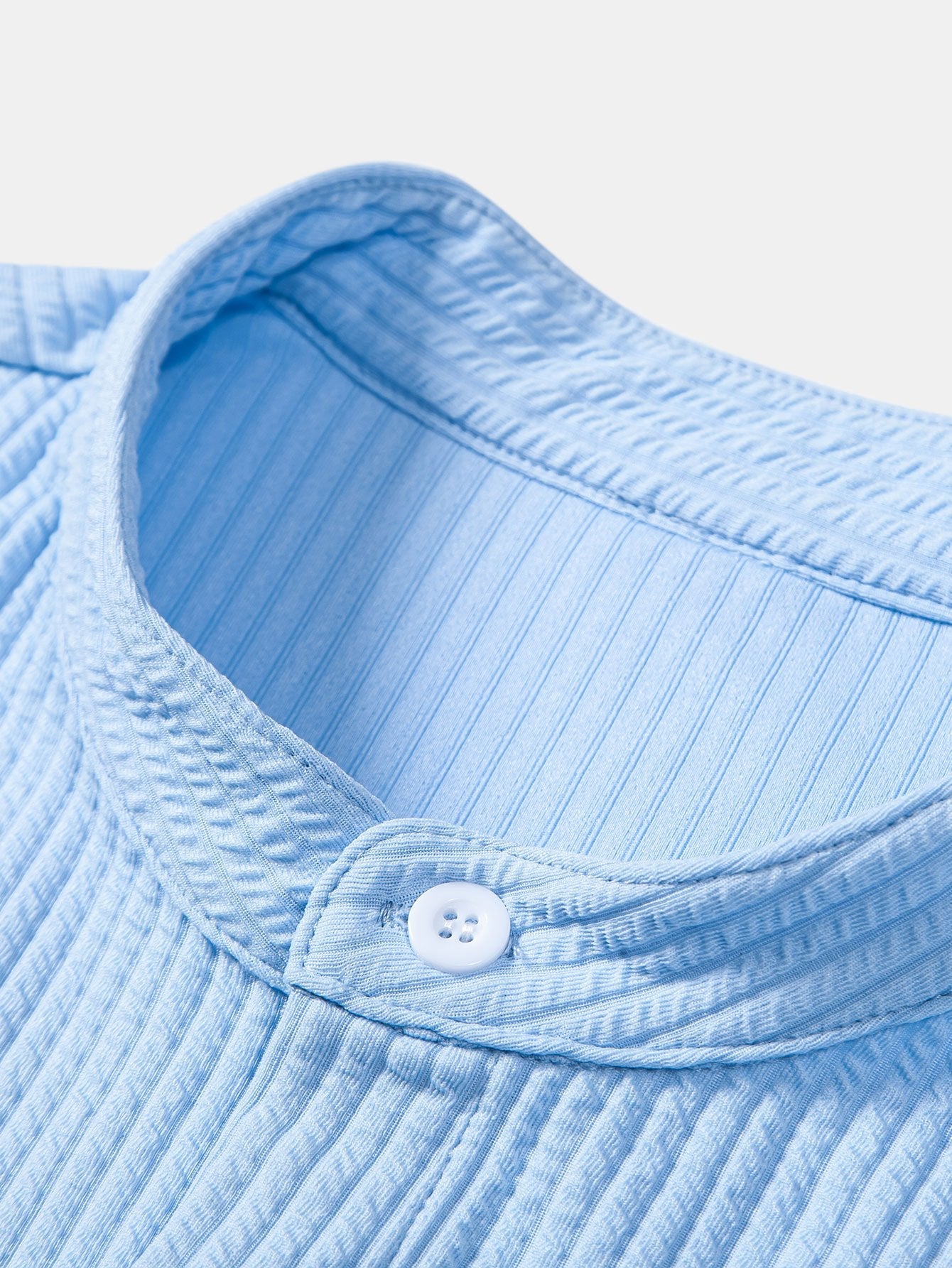 CAMICIA A MANICHE LUNGHE MUSCLE FIT A COSTE CON COLLO ALLA COREANA & PANTALONI IN LINO A GAMBA DRITTA