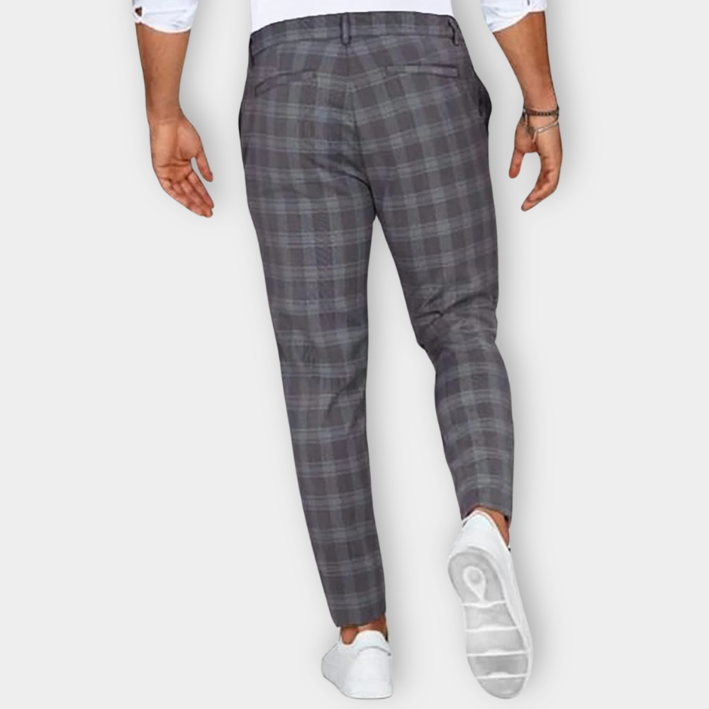 PANTALONI LUNGHI DI LUSSO E ARIOSI: CON QUESTI NON SI SUDA
