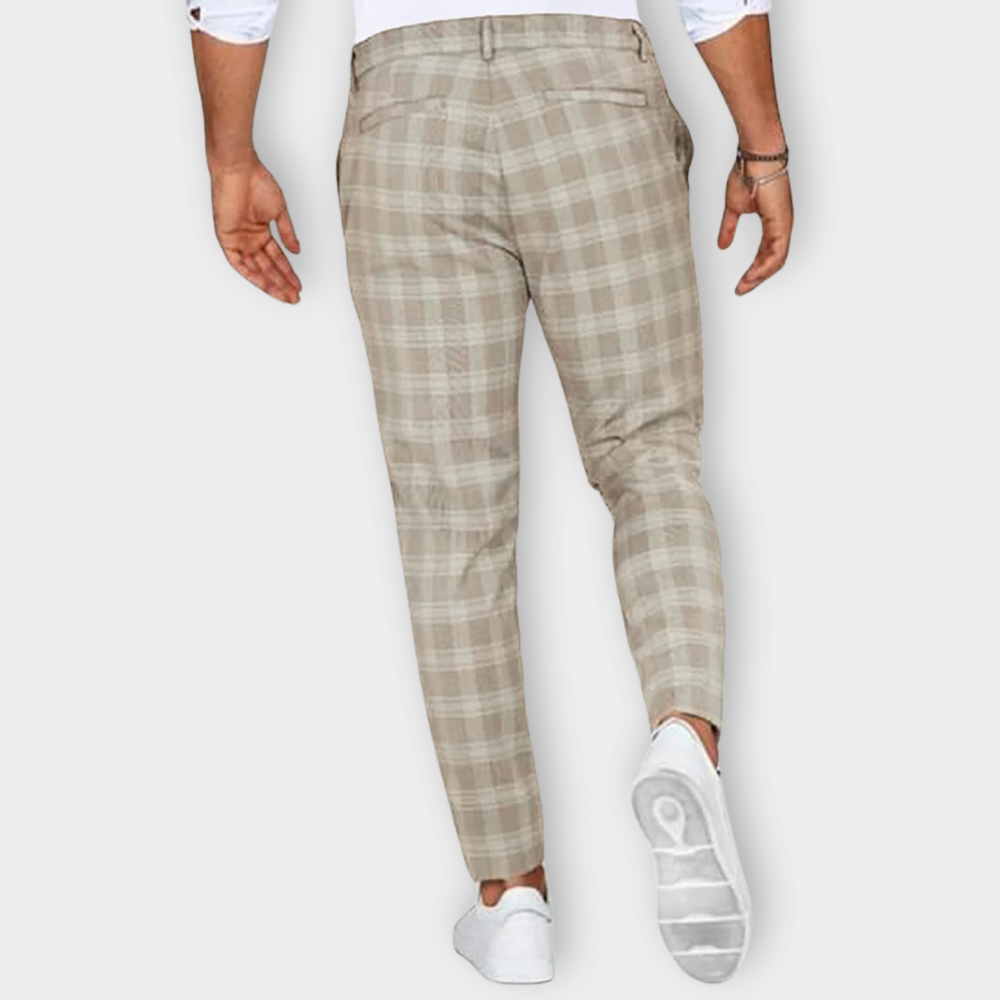 PANTALONI LUNGHI DI LUSSO E ARIOSI: CON QUESTI NON SI SUDA