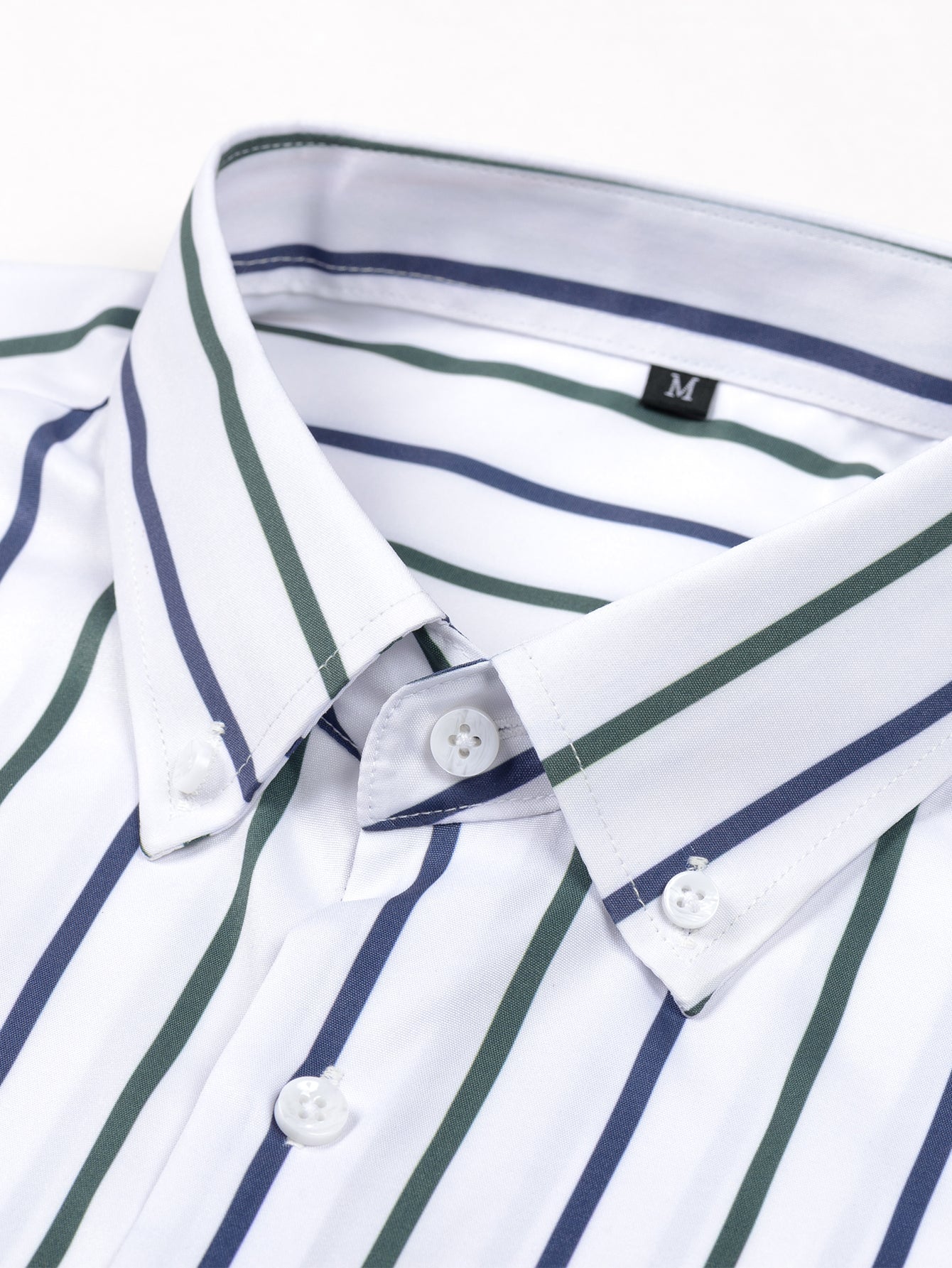 CAMICIA A MANICHE LUNGHE A RIGHE CON BOTTONI