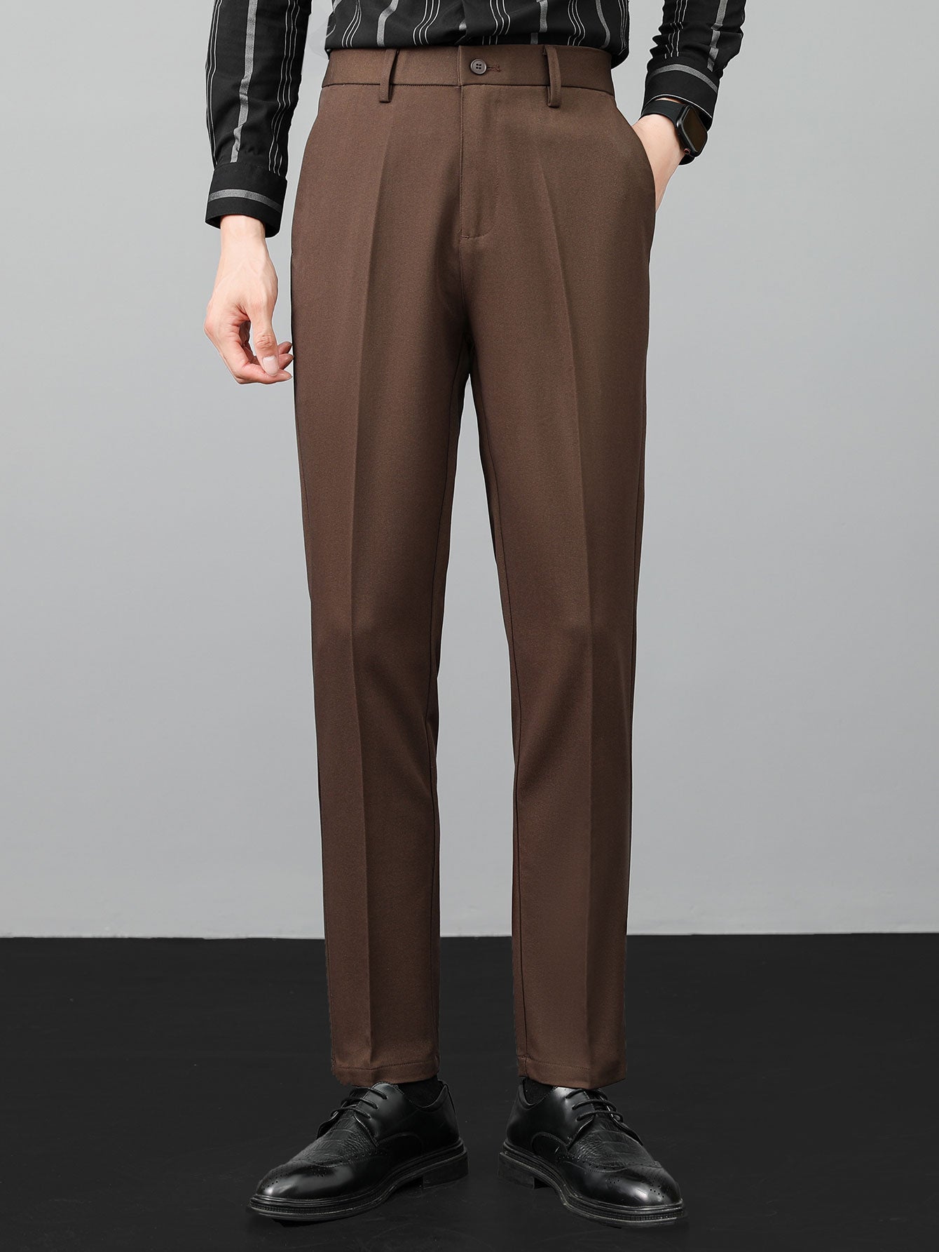 CAMICIA HENLEY A MAGLIA TWIST & PANTALONI SLIM FIT A GAMBA STRETTO