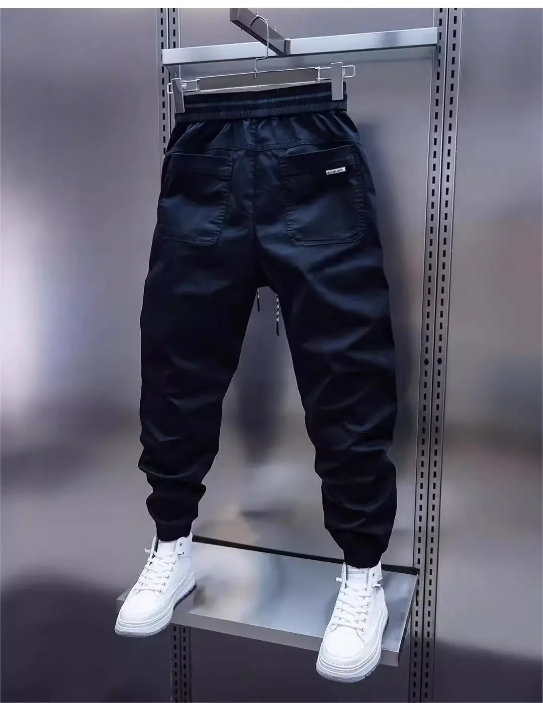NICOLÒ | PANTALONE SPORTIVO CON DETTAGLI