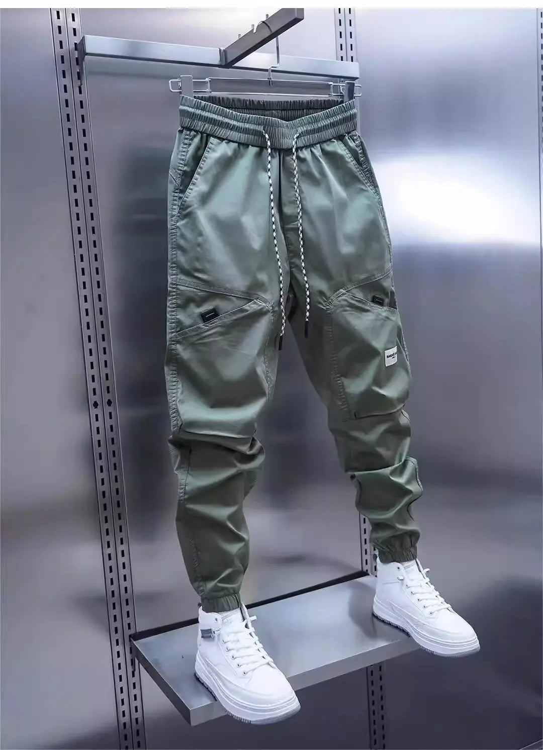 NICOLÒ | PANTALONE SPORTIVO CON DETTAGLI