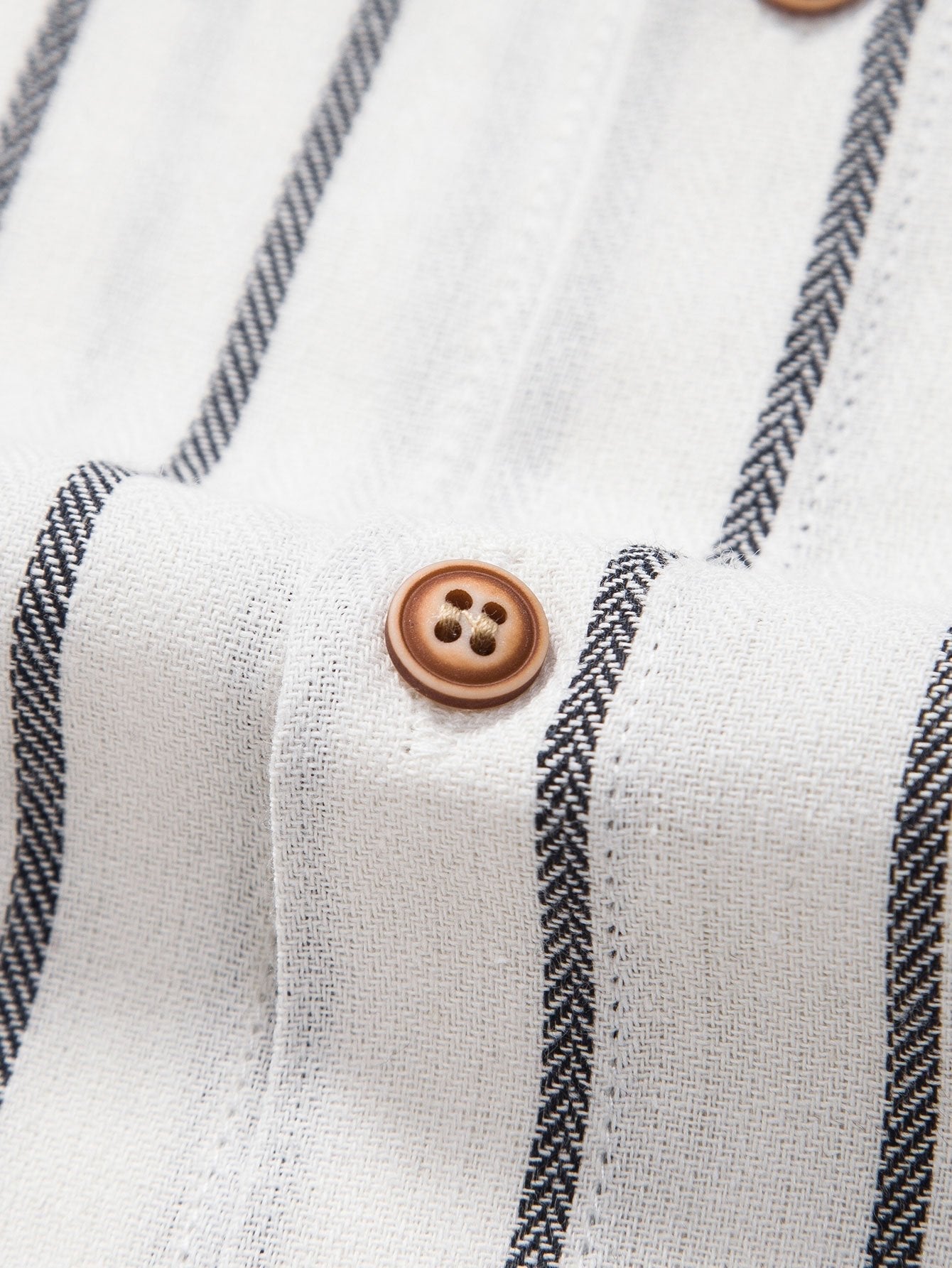 CAMICIA A RIGHE IN COTONE CON BOTTONI & PANTALONI DRITTI IN LINO